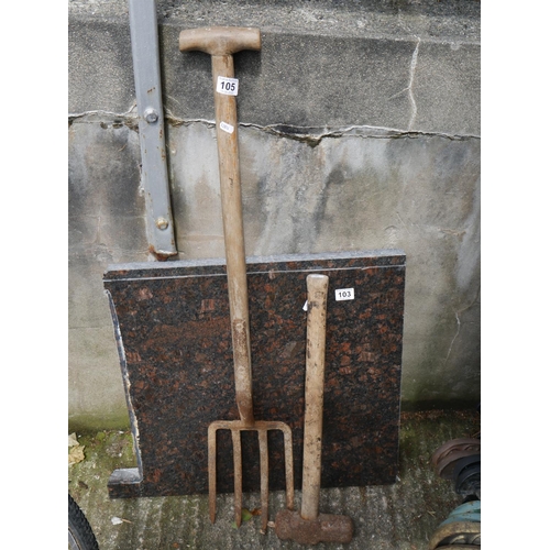 105 - OLD GARDEN FORK & SLEDGE