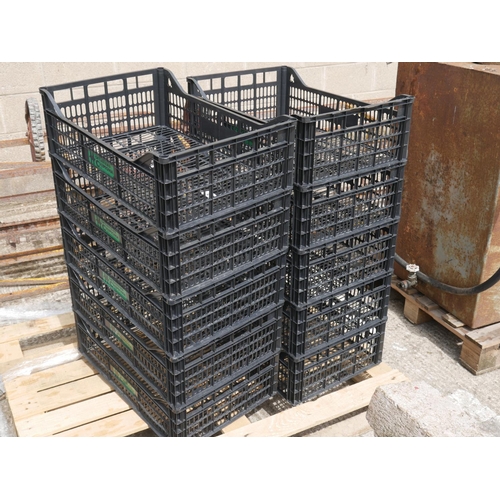 2 - 10 BLACK CRATES