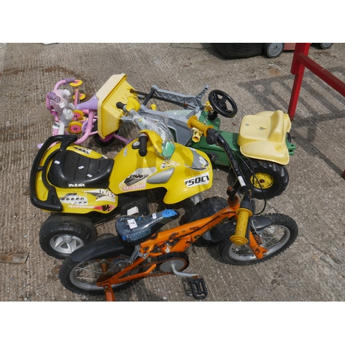 7 - LOT OF CHILDS TOYS