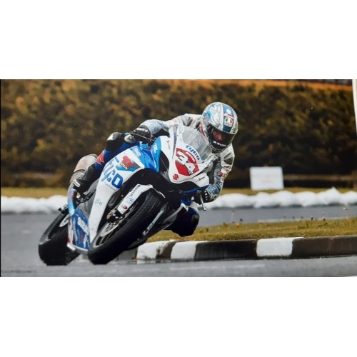 24 - SIGNED ALISTER SEELEY PHOTO
DONATED BY ALISTER SEELEY