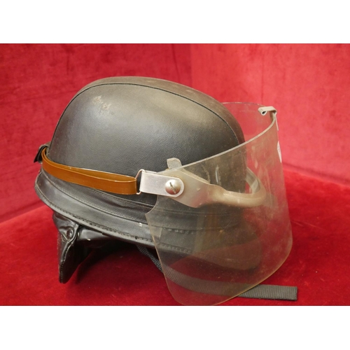 496 - OLD POLICE RIOT HELMET