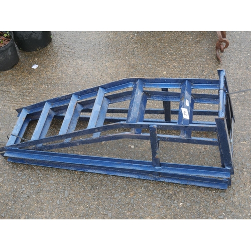 71 - PAIR OF CAR RAMPS