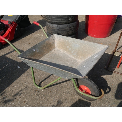 65 - GARDEN WHEELBARROW