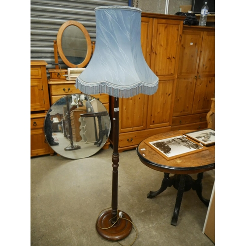 722 - STANDARD LAMP