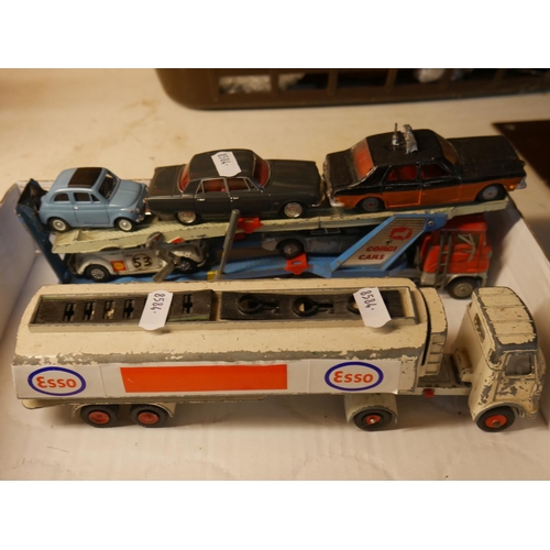 764 - 2 MODEL LORRIES