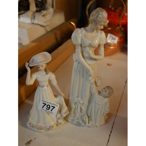 797 - 2 FIGURINES