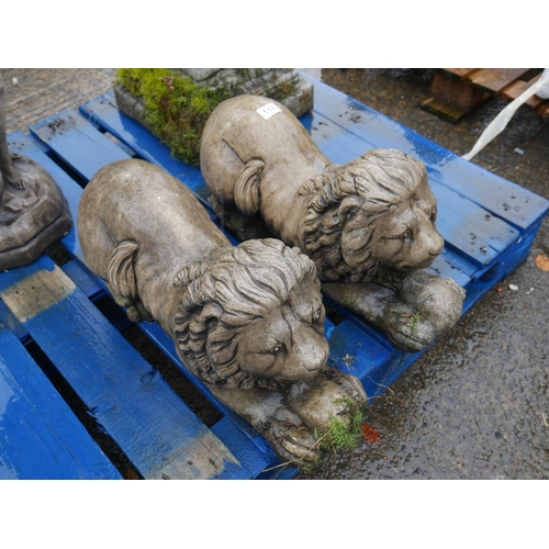 118 - PAIR OF CONCRETE LIONS