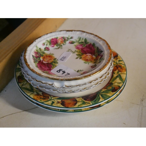 897 - MIXED CERAMICS INCLUDING OLD COUNTRY ROSE