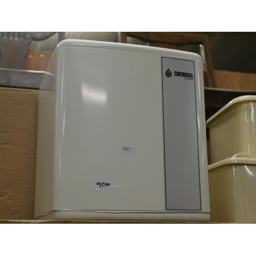 900 - ELECTRIC WATER HEATER