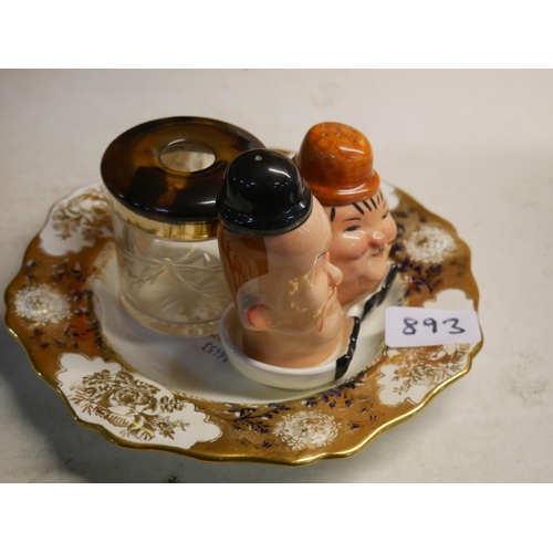 893 - BESWICK SALT & PEPPER PLUS 2