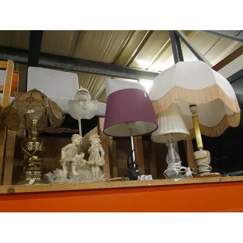 896 - SELECTION OF TABLE LAMPS