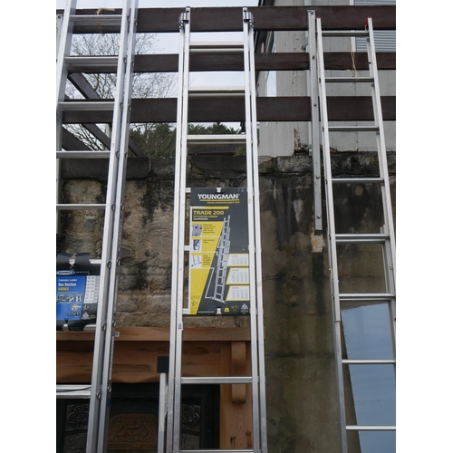 108 - NEW DOUBLE EXTENSION LADDER   3.0m