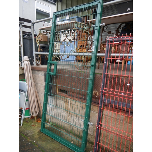 87 - GREEN SECURITY GATE