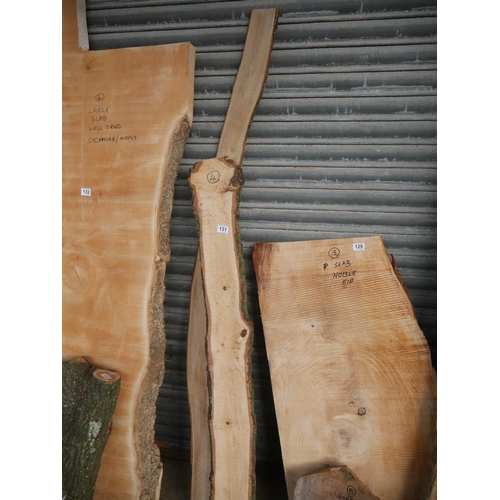 131 - 2 PIECES OF OAK