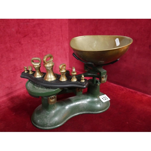 123 - SCALES & BRASS WEIGHTS