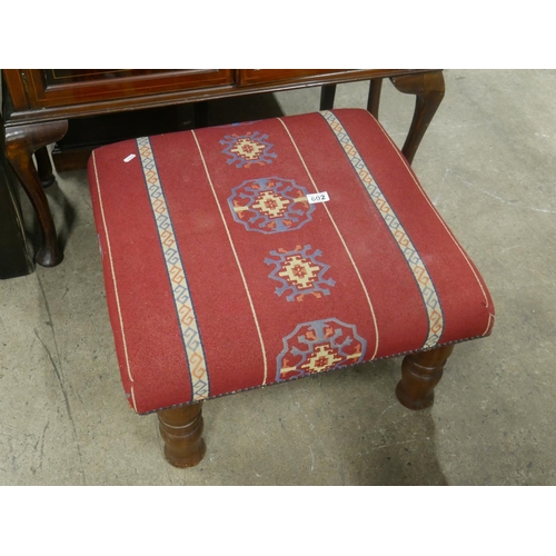 602 - SQUARE FOOT STOOL