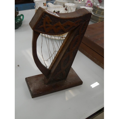 615 - ARTS & CRAFTS HARP