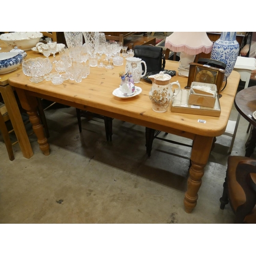 640 - PINE KITCHEN TABLE