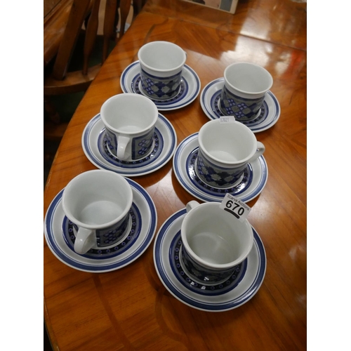 670 - DOULTON BEAKERS & SAUCERS X 6