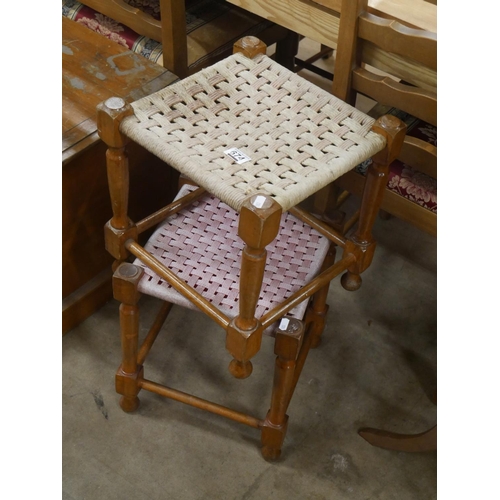 674 - 2 STOOLS