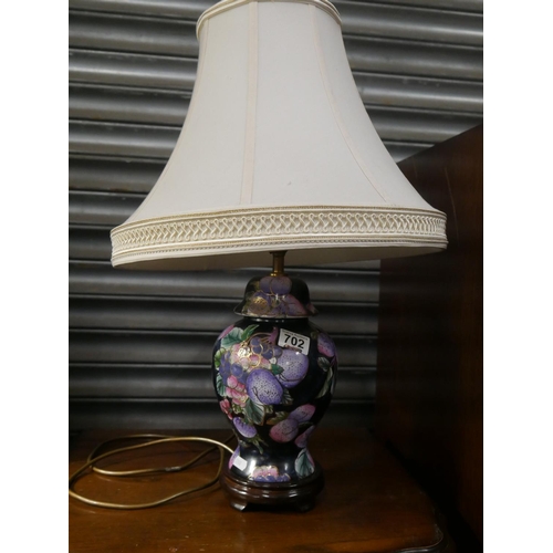 702 - TABLE LAMP