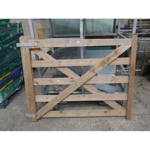 11 - WOODEN GATE