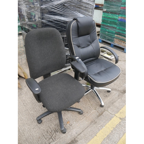 14 - 2 SWIVEL CHAIRS