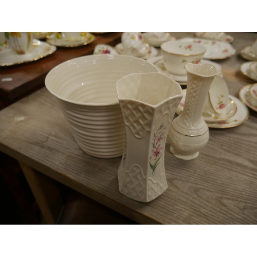 641 - 3 PIECES OF BOXED BELLEEK