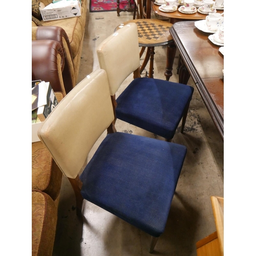 644 - PAIR OF SIDE CHAIRS