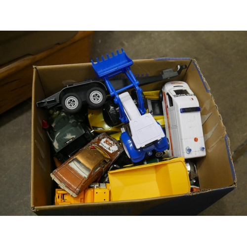 659 - BOX OF MODEL CARS