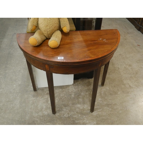 688 - TURNOVER LEAF CARD TABLE