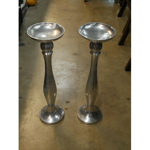 732 - 2 CHROME STANDS