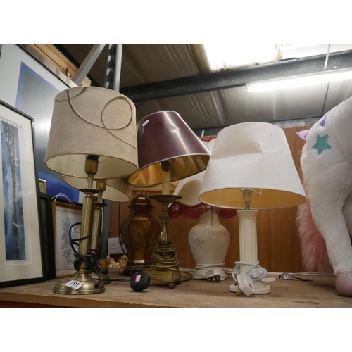 797 - LARGE LOT OF TABLE LAMPS