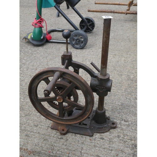 99 - HAND PILLAR DRILL