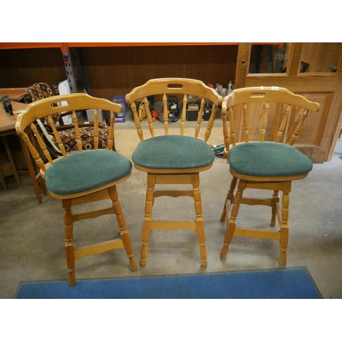 819 - 3 HIGH STOOLS