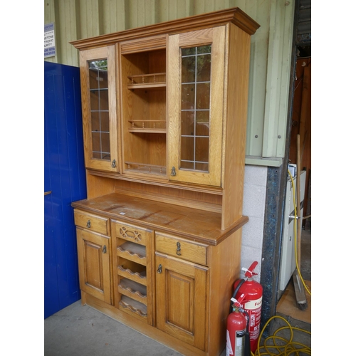 101 - KITCHEN DRESSER