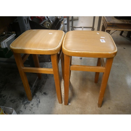 788 - 2 STOOLS