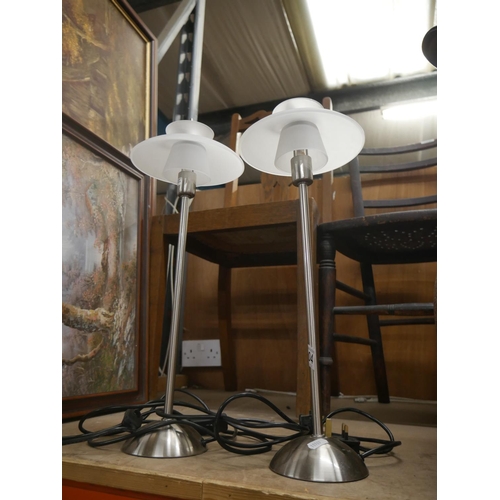 804 - 2 TABLE LAMPS