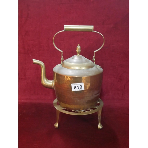 810 - BRASS KETTLE & TRIVET