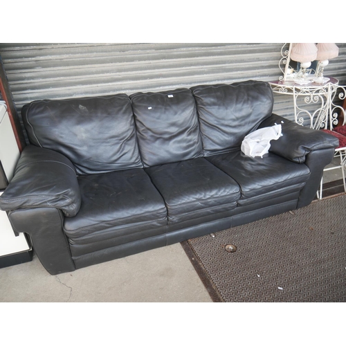 95 - LEATHER 3 SEATER