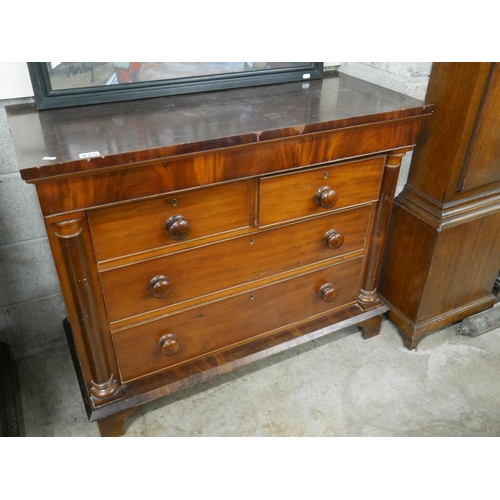 425 - SMALL VICTORIAN MAHOGANY CHEST OF DRAWERS