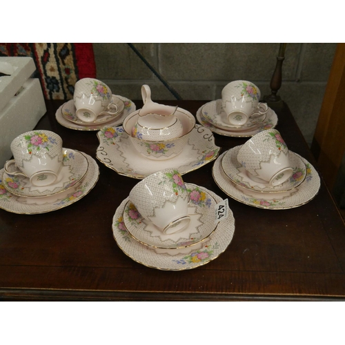 424 - TUSCAN TEA SET