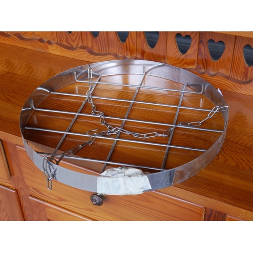 115 - KITCHEN UTENSIL RACK