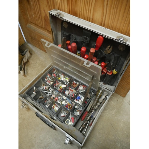 124 - BOX OF ELECTRICAL TOOLS