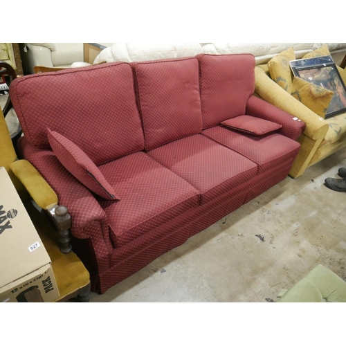 528 - 3 SEATER SETTEE