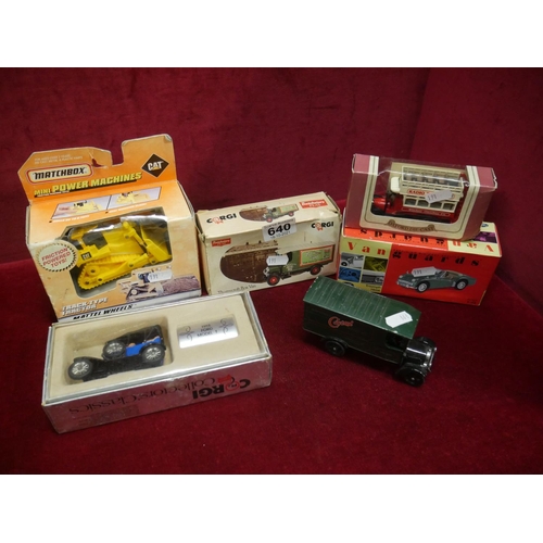 640 - LOT OF MODEL VEHICLES