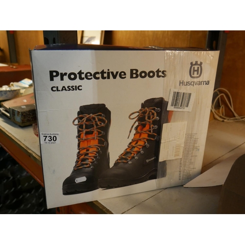 730 - PROTECTIVE BOOTS