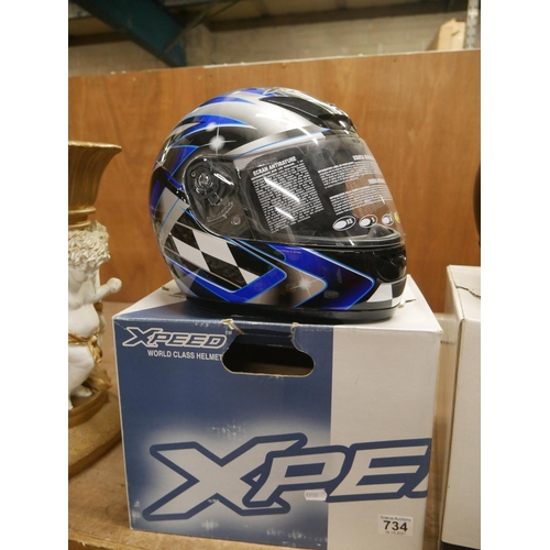 734 - NEW MOTORBIKE HELMET