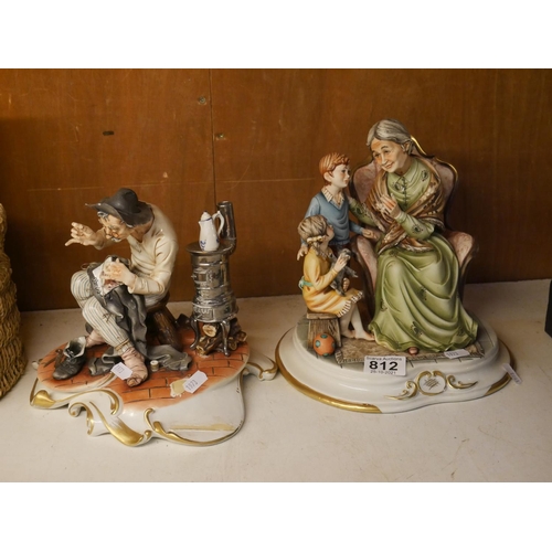 812 - 2 FIGURINES