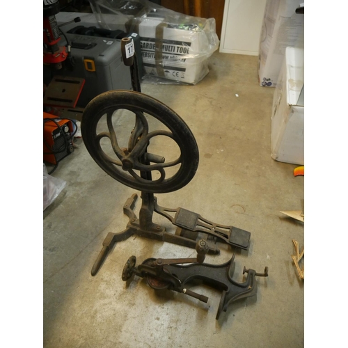 173 - OLD TREADLE WHEEL & CLAMP